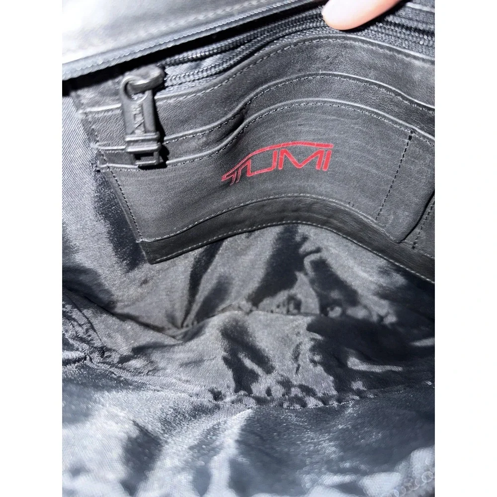 Tumi pre owned